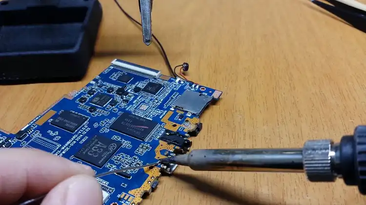 Solder the Replacement USB Port
